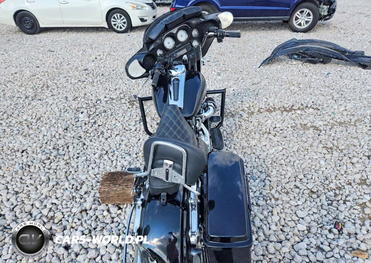 2012 Harley-Davidson Flhx Street Glide VIN:1HD1KBM12CB680472 - 6