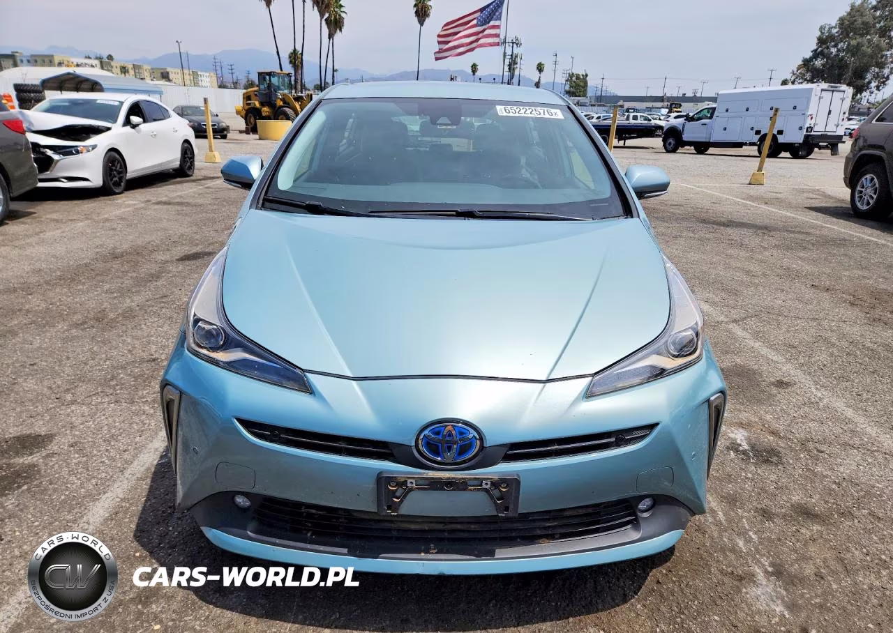 2022 Toyota Prius Night Shade VIN:JTDKAMFU3N3182595 - 5