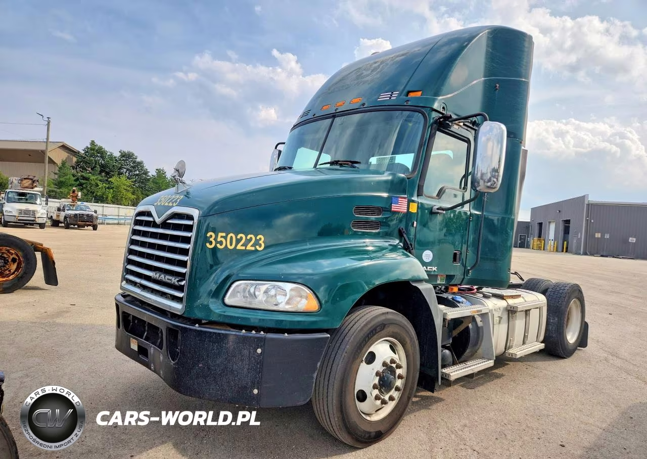 2016 Mack 600 Cxu600
