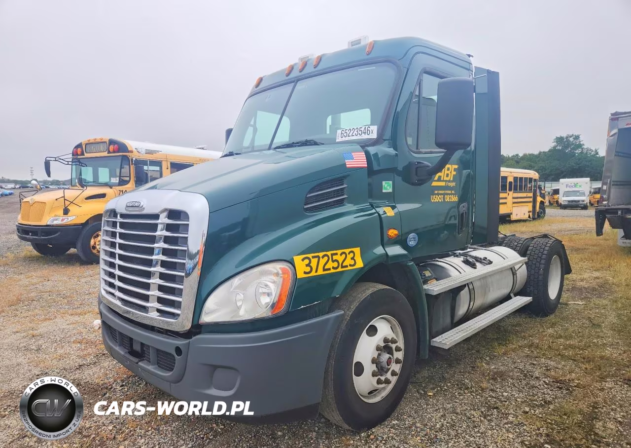 2018 Freightliner Cascadia 113 Semi Truck VIN:3AKBGADVXJSJL4351 - 1