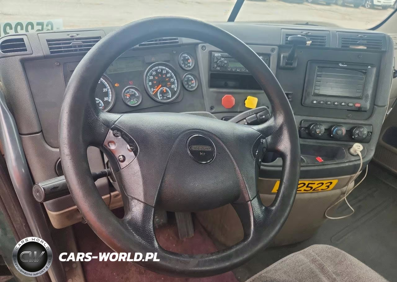 2018 Freightliner Cascadia 113 Semi Truck VIN:3AKBGADVXJSJL4351 - 8