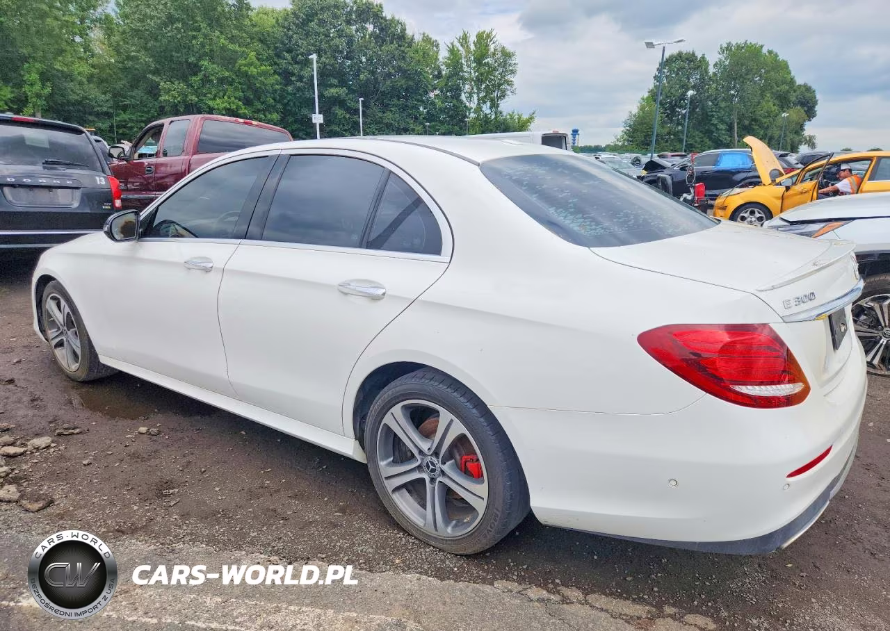 2017 Mercedes-Benz E 300 VIN:WDDZF4JB0HA240769 - 2