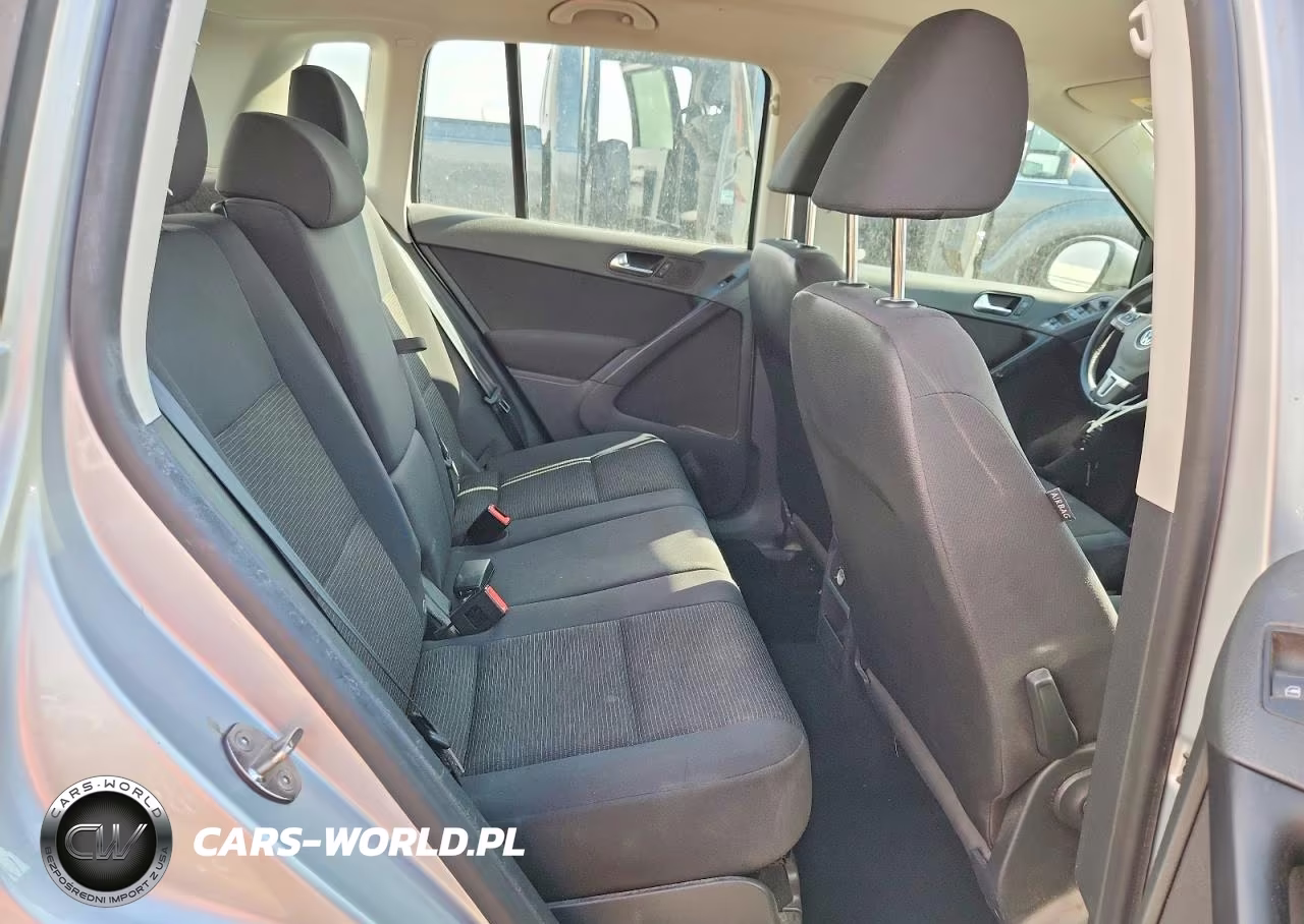 2018 Volkswagen Tiguan Limited VIN:WVGBV7AX5JK005095 - 10