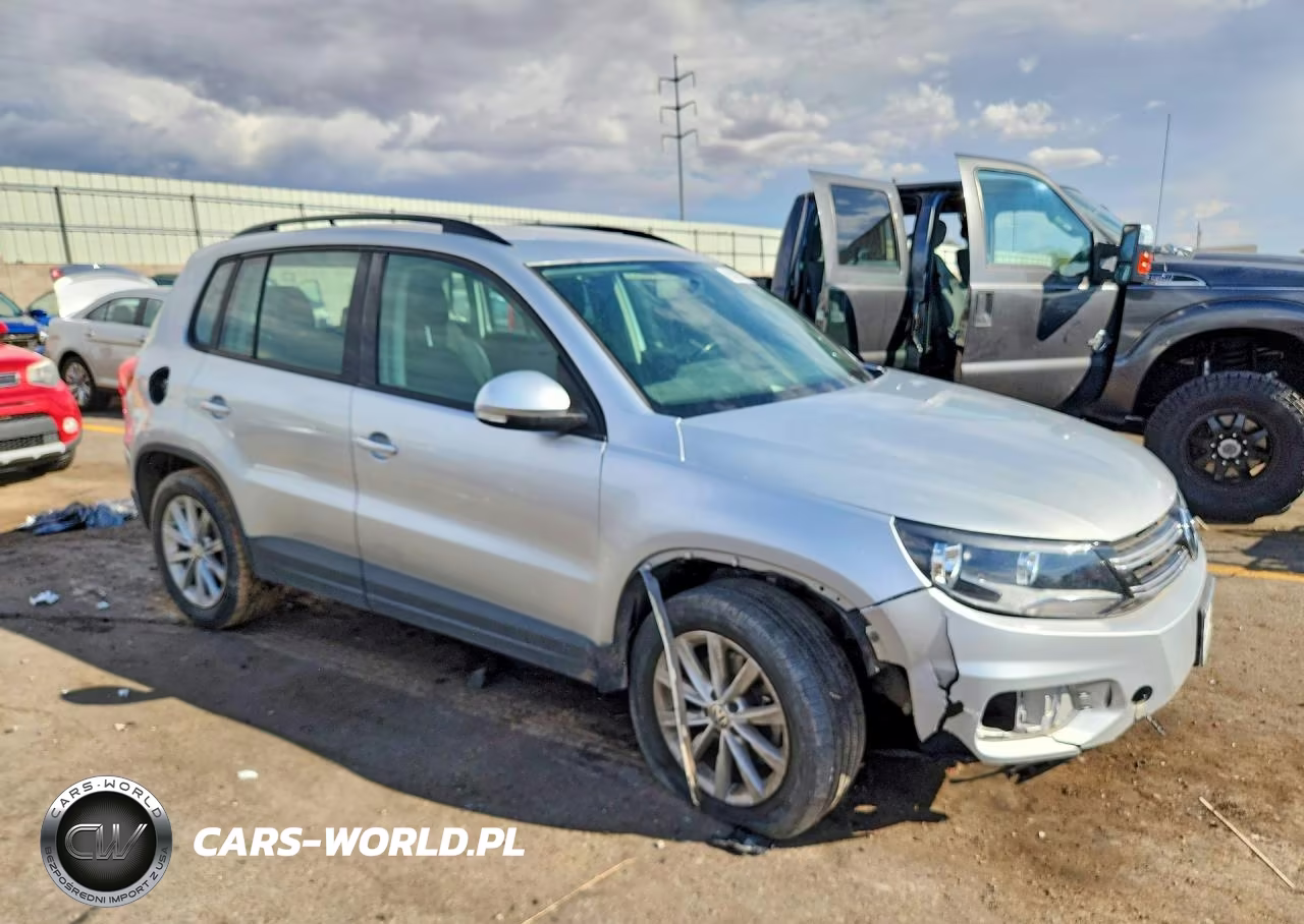 2018 Volkswagen Tiguan Limited VIN:WVGBV7AX5JK005095 - 4