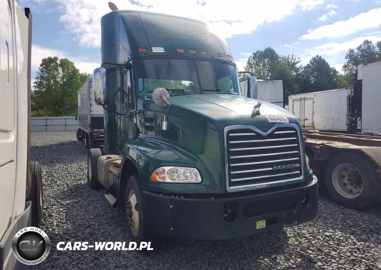 2017 Mack Cxu612 Semi Truck VIN:1M1AW01X7HM009717 - 4