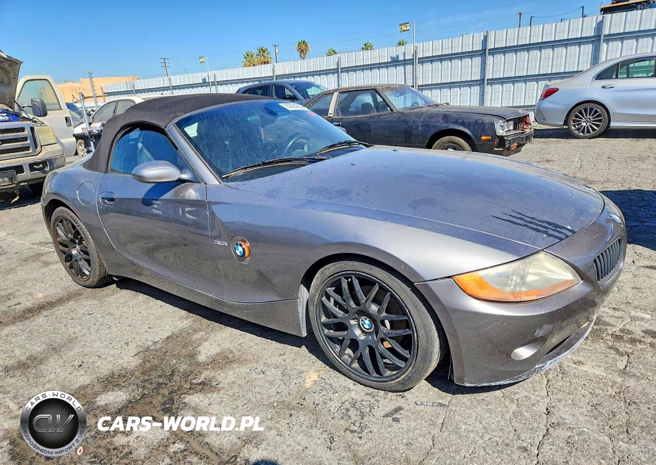 2003 BMW Z4 3.0 VIN:4USBT53463LU00394 - 4
