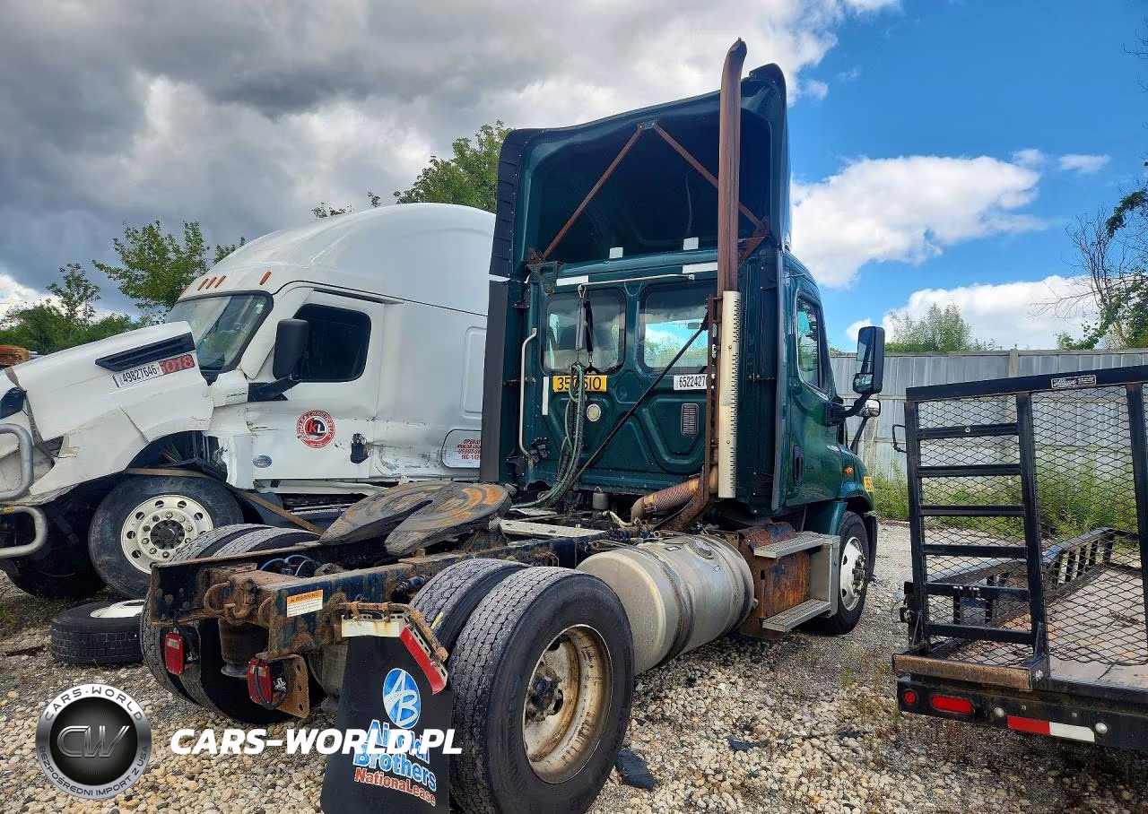 2016 Freightliner Cascadia 113 VIN:3AKBGADV1GDHE0214 - 3