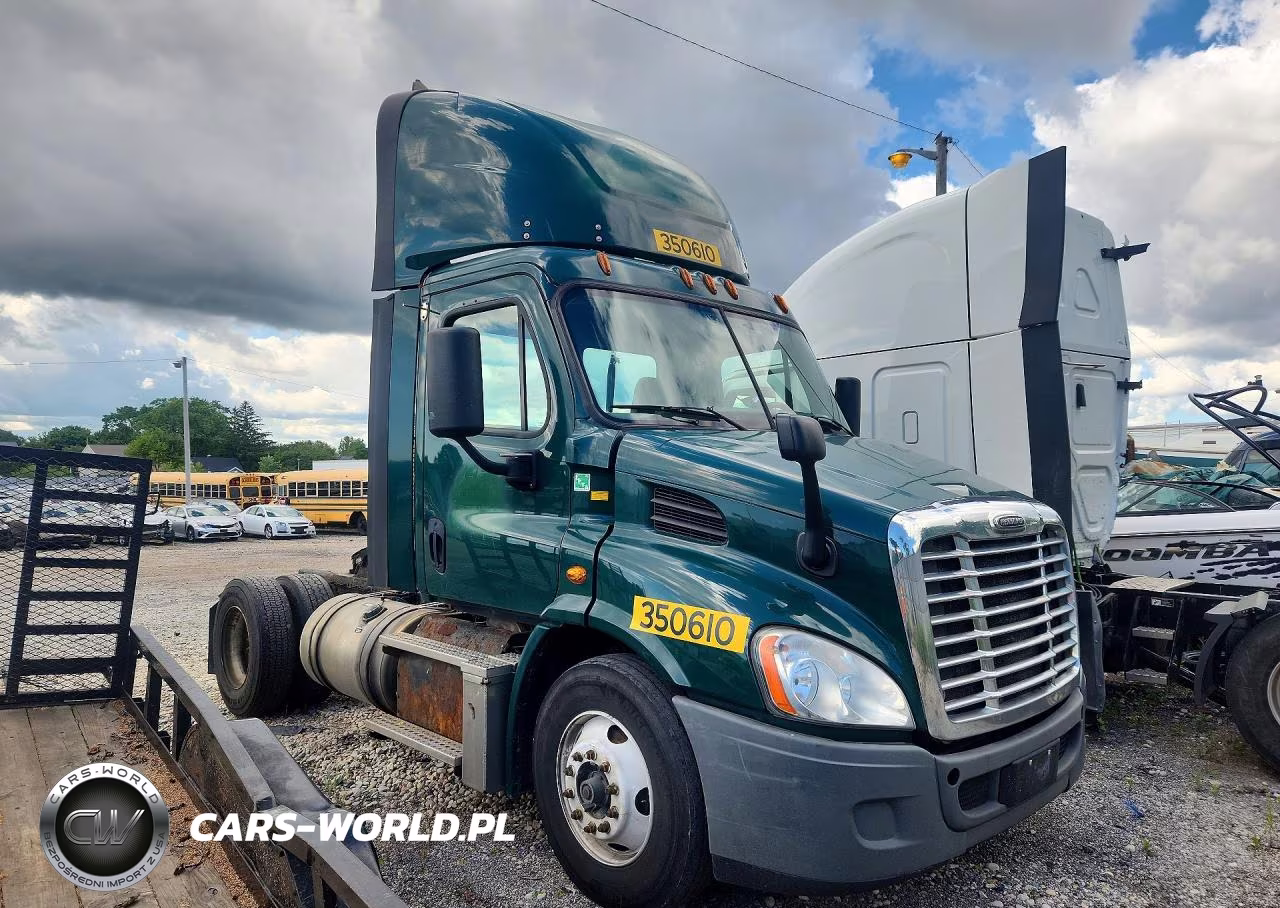2016 Freightliner Cascadia 113 VIN:3AKBGADV1GDHE0214 - 4