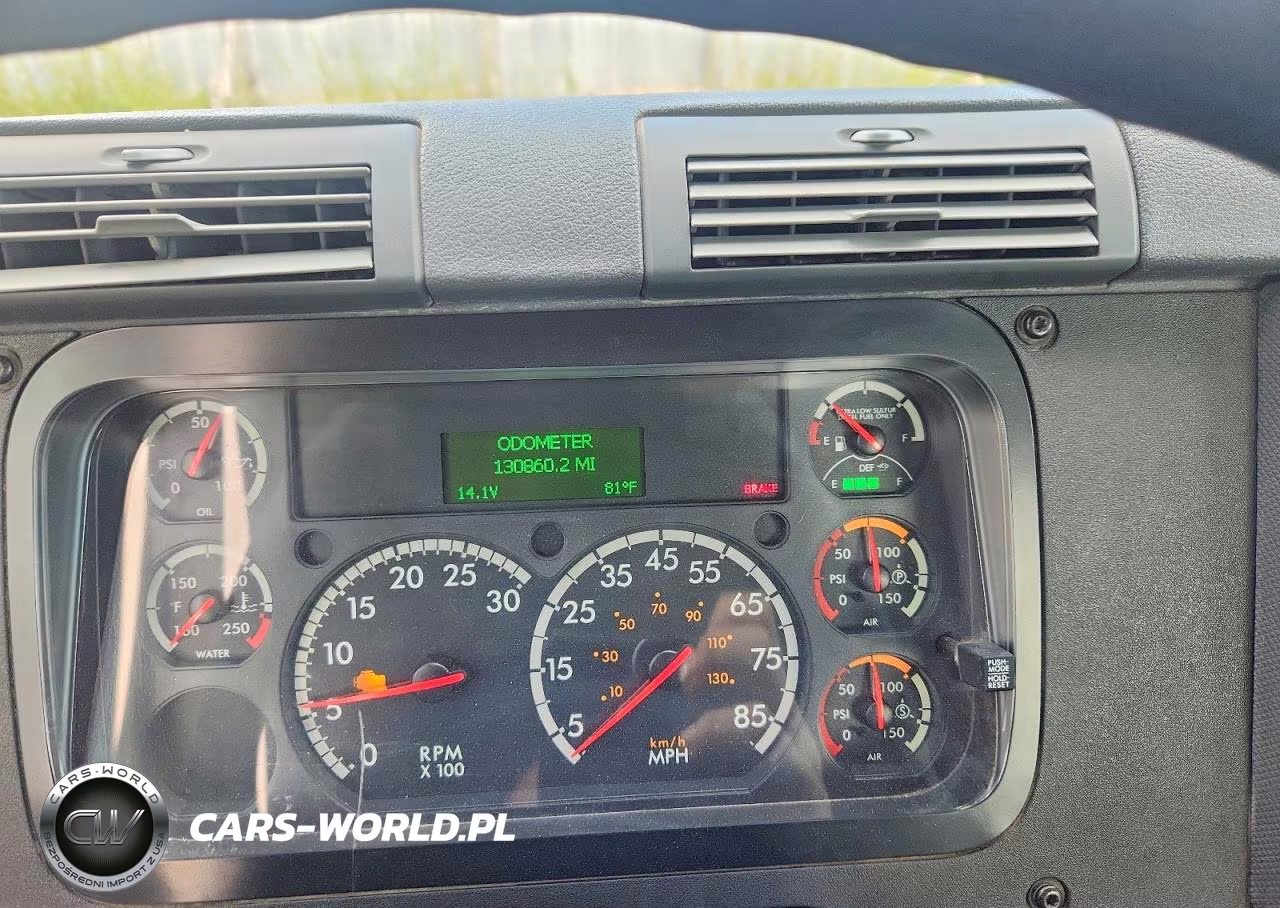 2016 Freightliner Cascadia 113 VIN:3AKBGADV1GDHE0214 - 9
