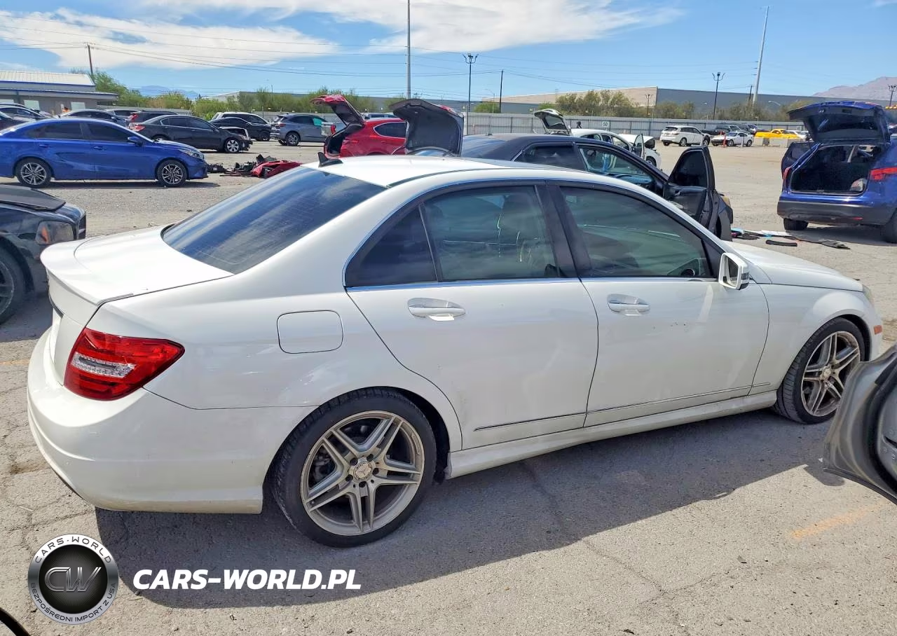 2014 Mercedes-Benz C 250 VIN:WDDGF4HB6EA960358 - 3