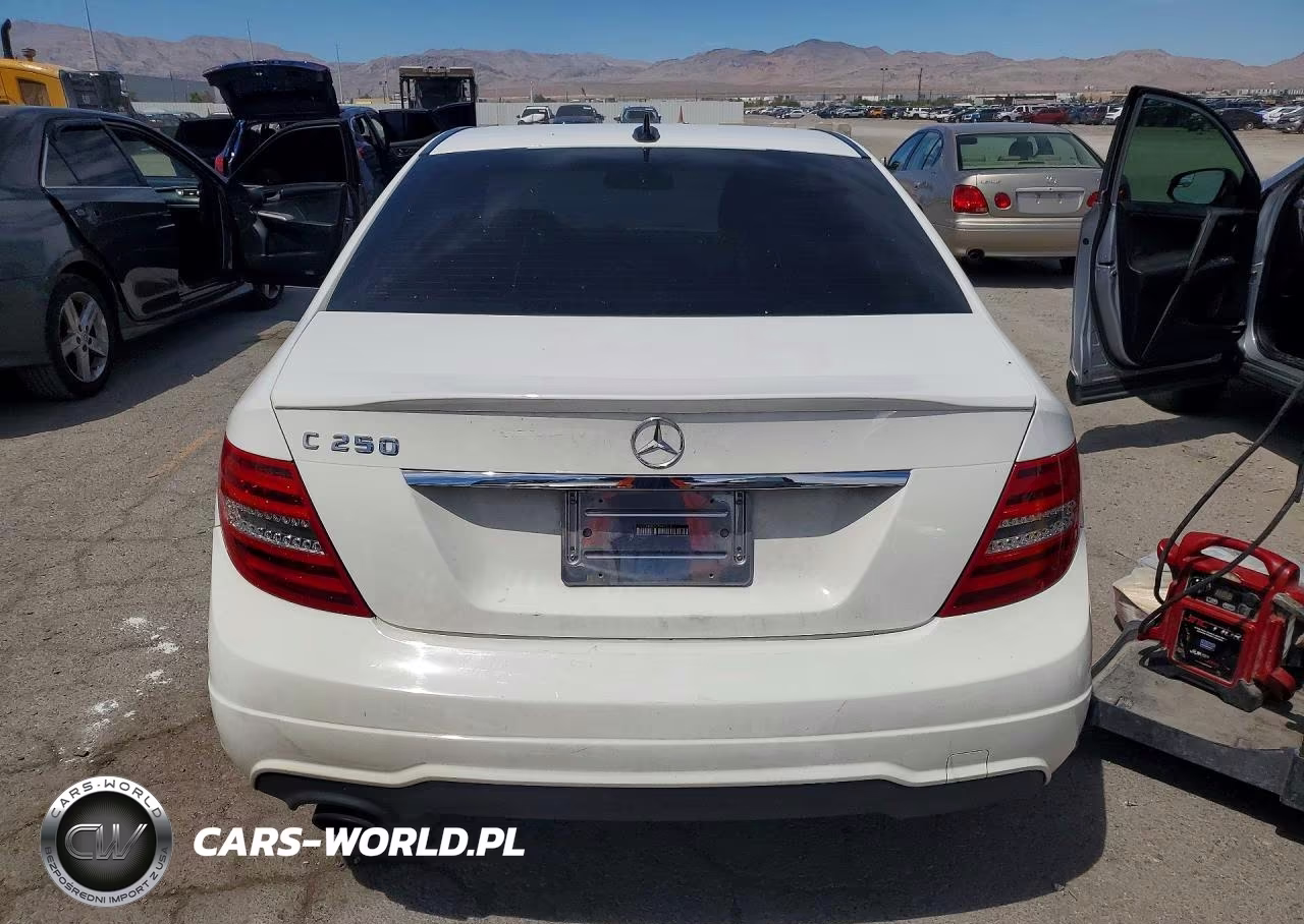 2014 Mercedes-Benz C 250 VIN:WDDGF4HB6EA960358 - 6