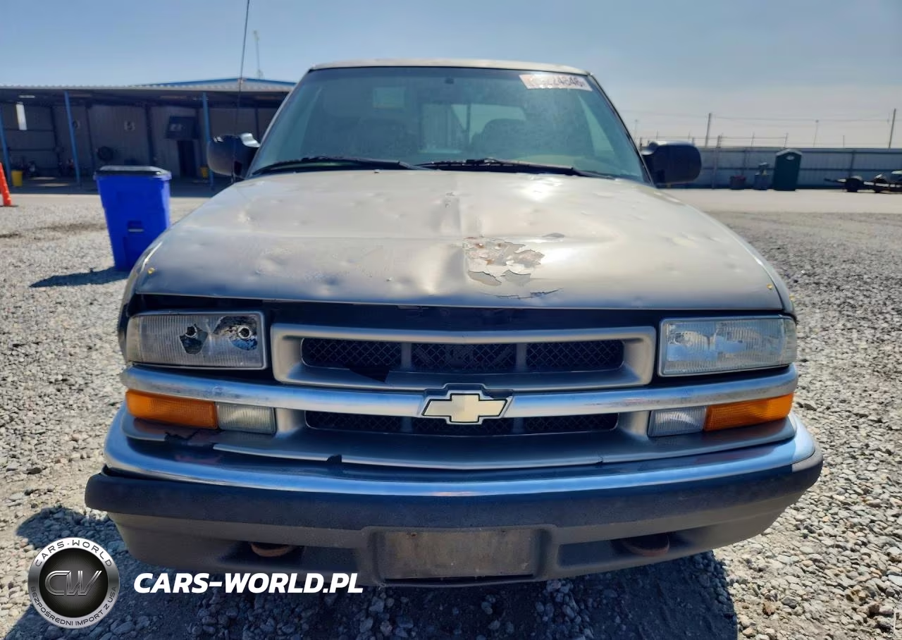 2002 Chevrolet S-10 VIN:1GCDT13W62K139412 - 5