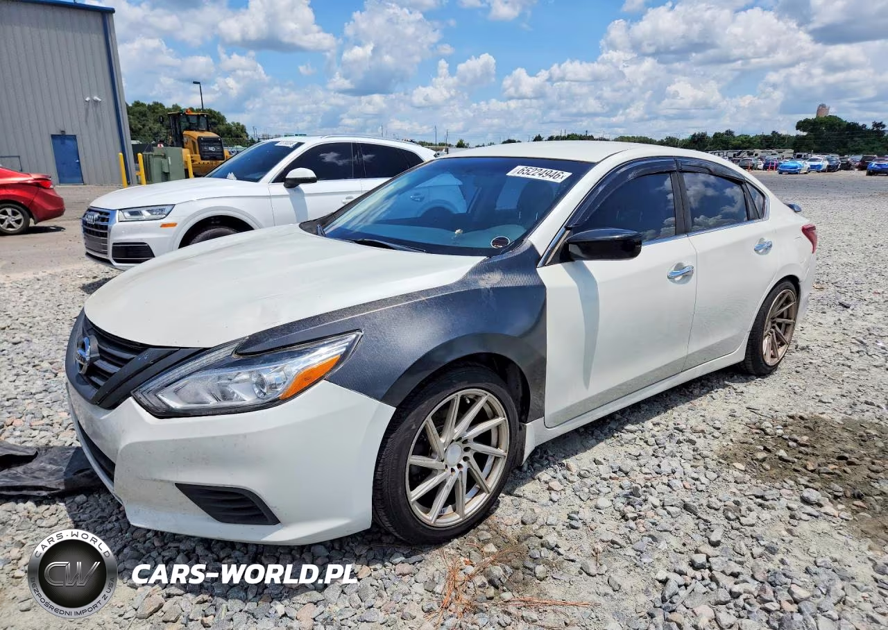 2017 Nissan Altima 2.5 Sr – zdjęcie 1 z 12