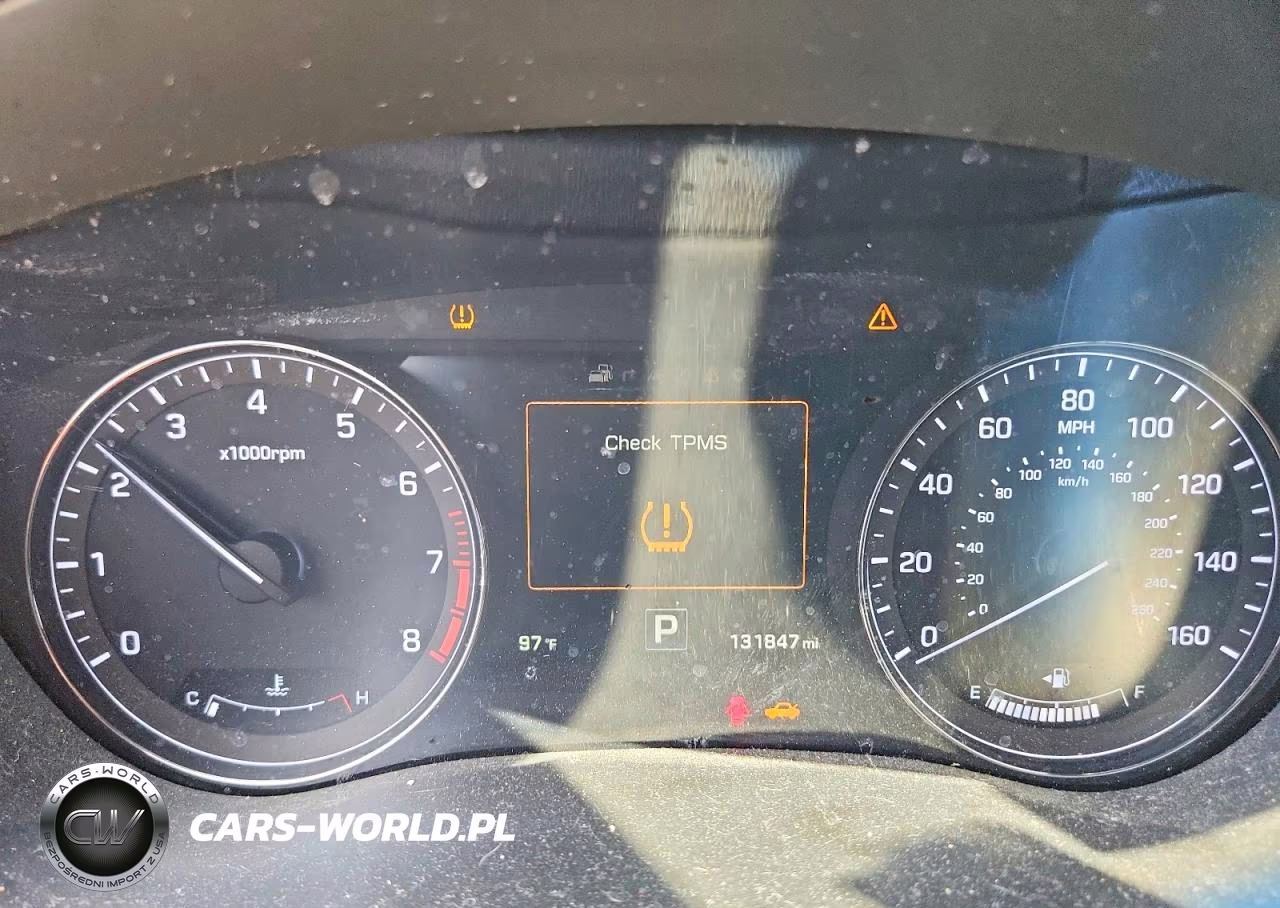 2015 Hyundai Genesis 3.8L VIN:KMHGN4JE8FU073874 - 9