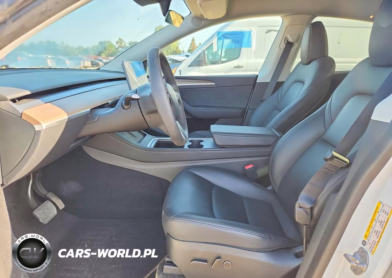 2023 Tesla Model Y VIN:7SAYGDEE9PA082753 - 7