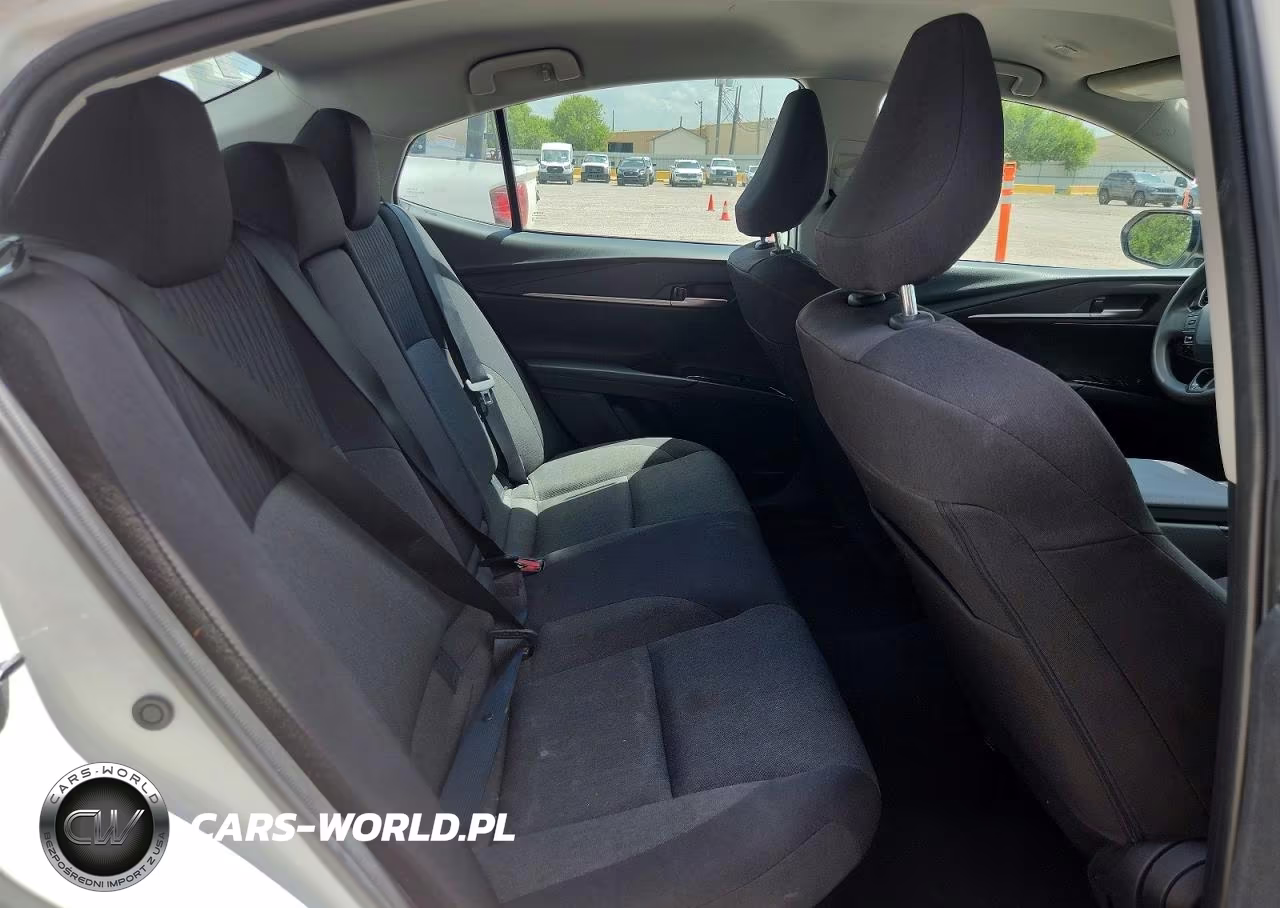 2025 Toyota Camry Le VIN:4T1DAACK5SU097611 - 10
