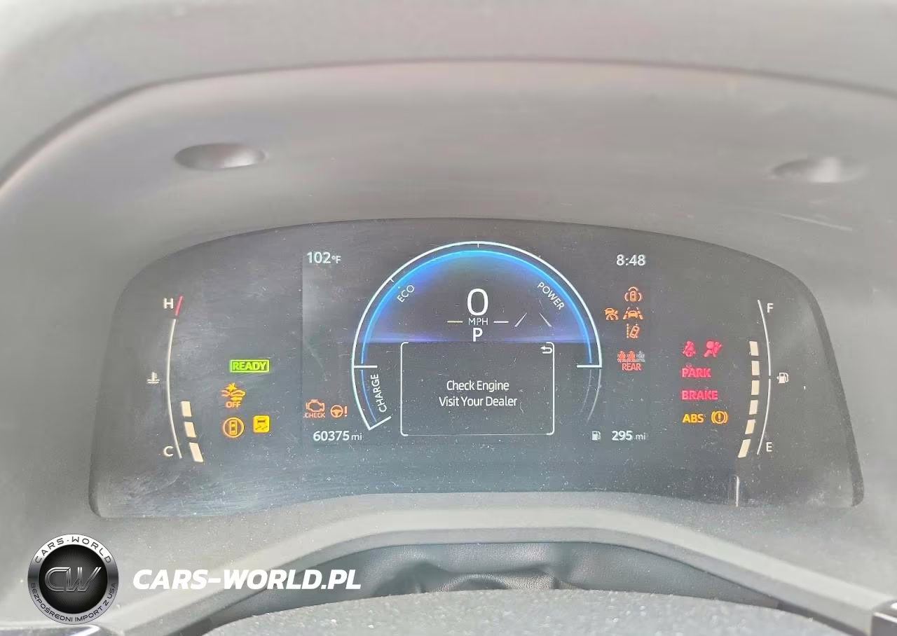 2025 Toyota Camry Le VIN:4T1DAACK5SU097611 - 9