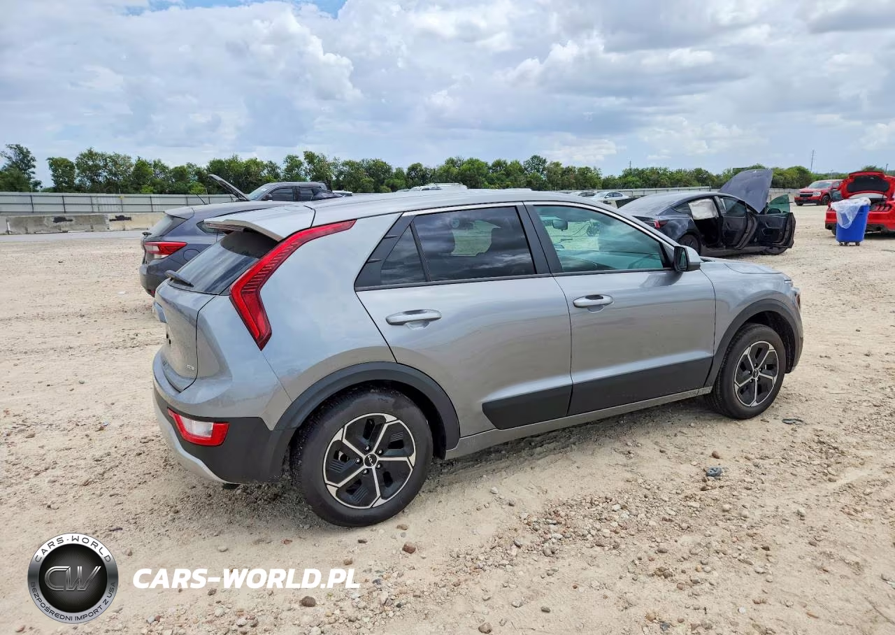 2026 Kia Niro Lx VIN:KNDCP3LE9T5362238 - 3