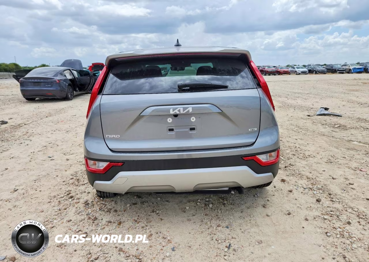 2026 Kia Niro Lx VIN:KNDCP3LE9T5362238 - 6