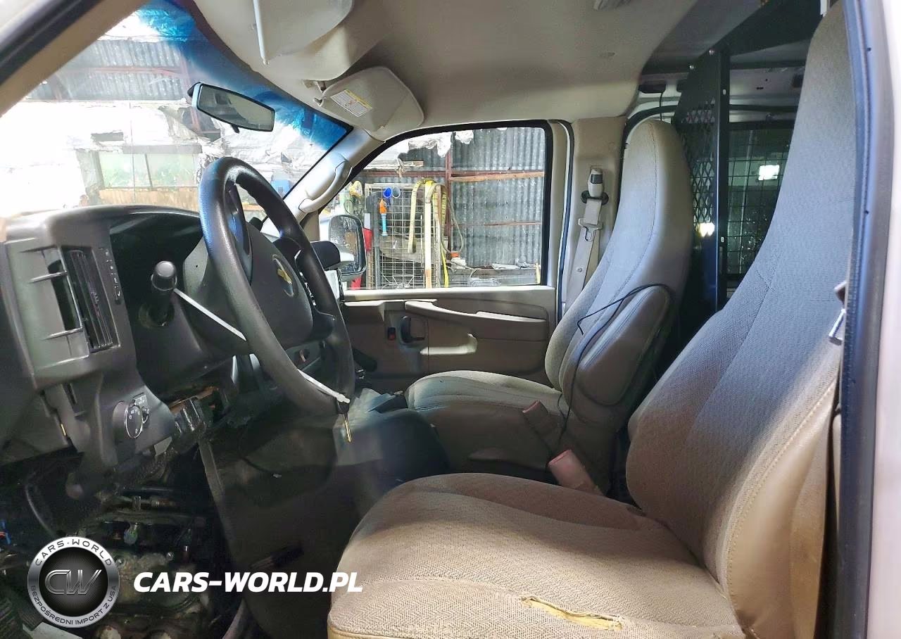 2011 Chevrolet Express G2500 VIN:1GCWGFCA4B1128915 - 7