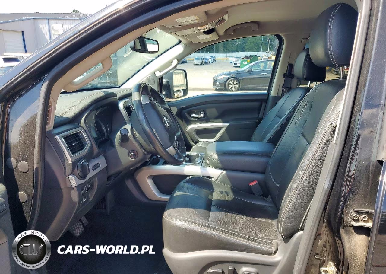 2018 Nissan Titan Pro-4X VIN:1N6AA1E5XJN511924 - 7