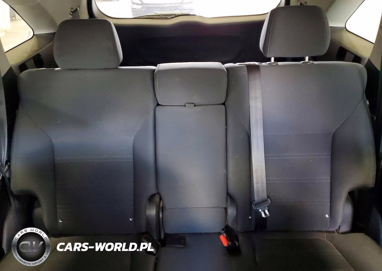 2019 Kia Sorento L VIN:5XYPG4A35KG479409 - 10