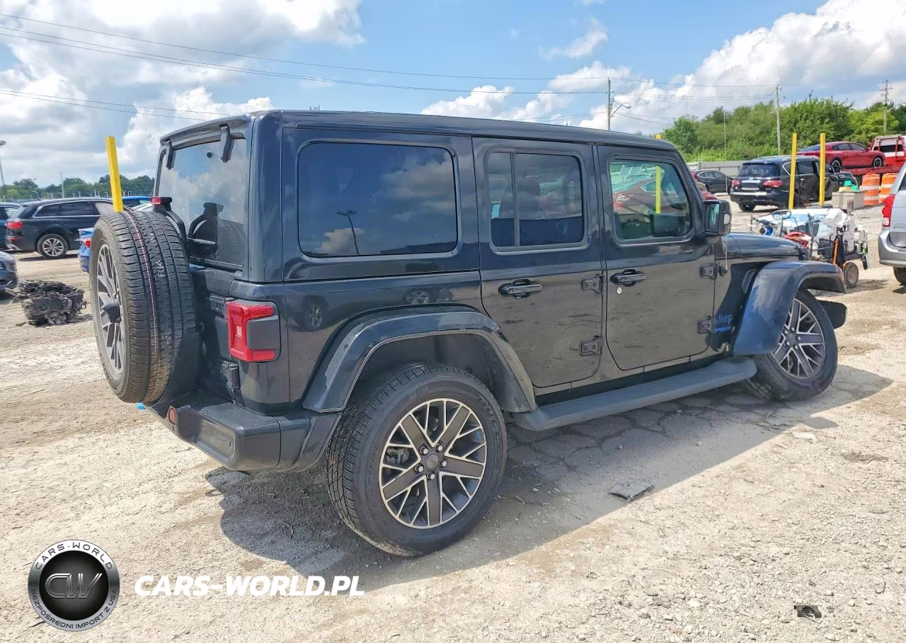 2022 Jeep Wrangler Unlimited Sahara 4Xe VIN:1C4JJXP67NW157601 - 3