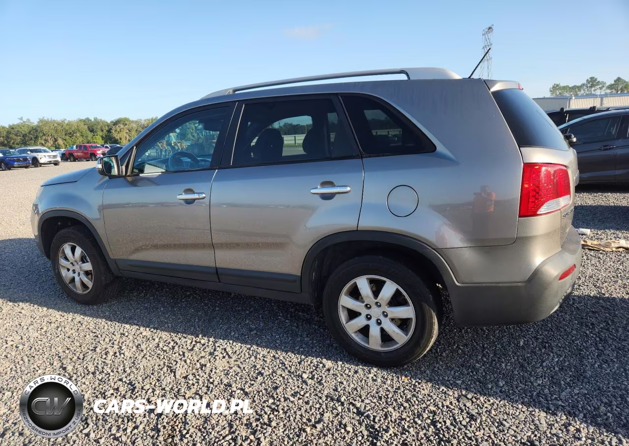 2011 Kia Sorento Lx VIN:5XYKT3A13BG111728 - 2