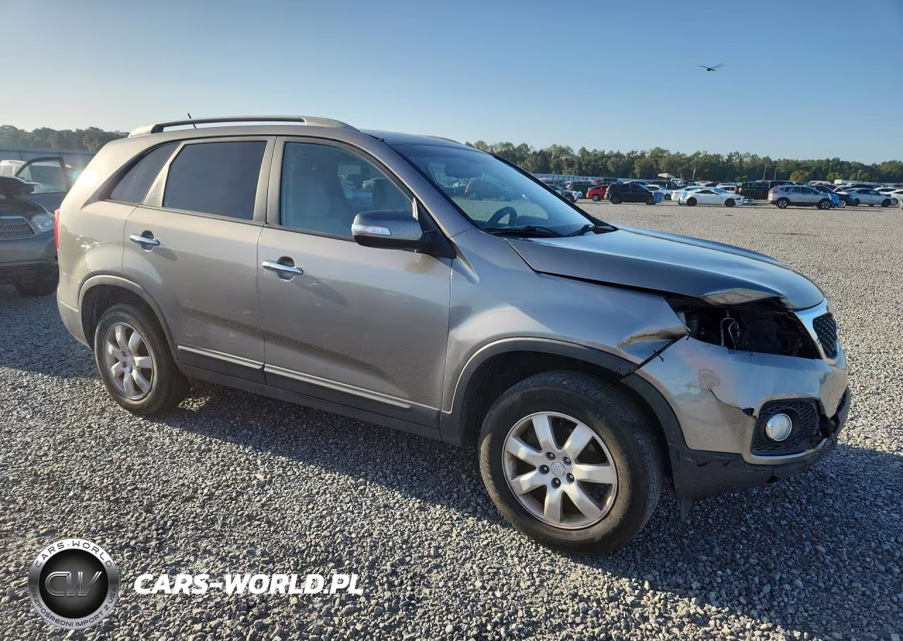 2011 Kia Sorento Lx VIN:5XYKT3A13BG111728 - 4