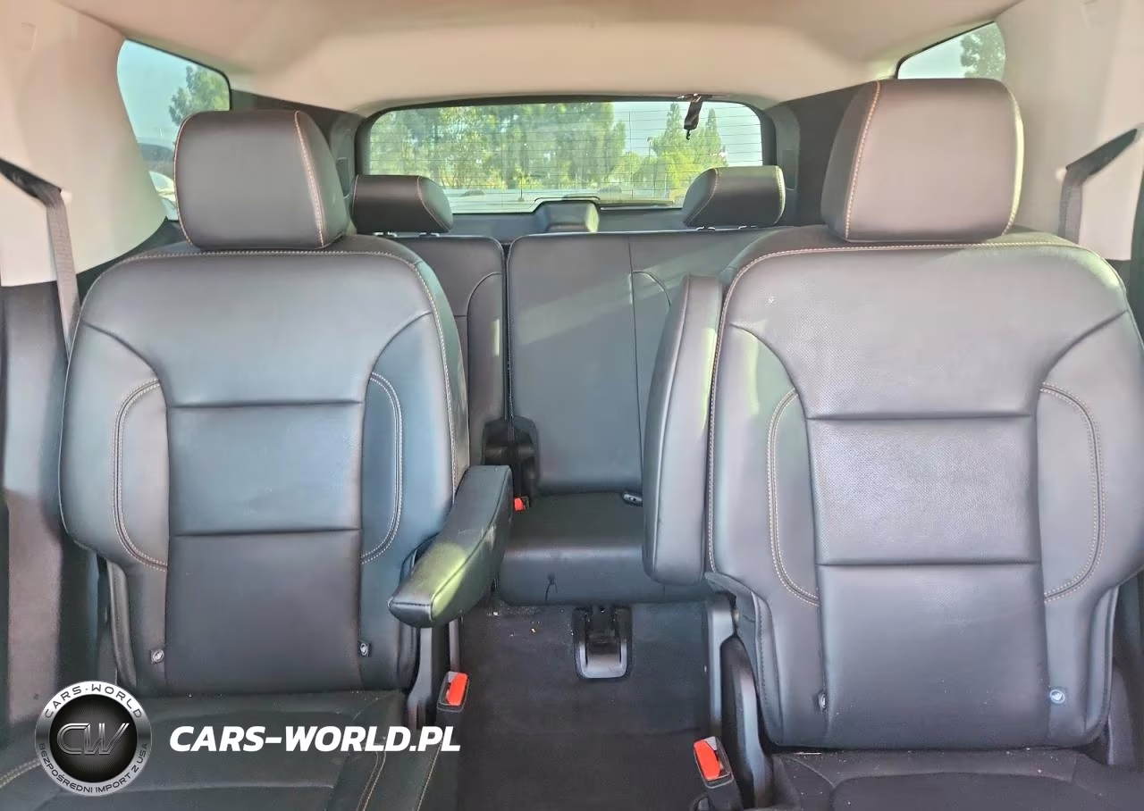2020 Chevrolet Traverse Premier VIN:1GNERKKW6LJ117290 - 10