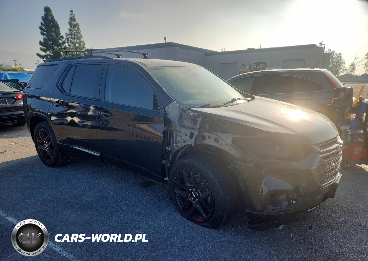 2020 Chevrolet Traverse Premier VIN:1GNERKKW6LJ117290 - 4