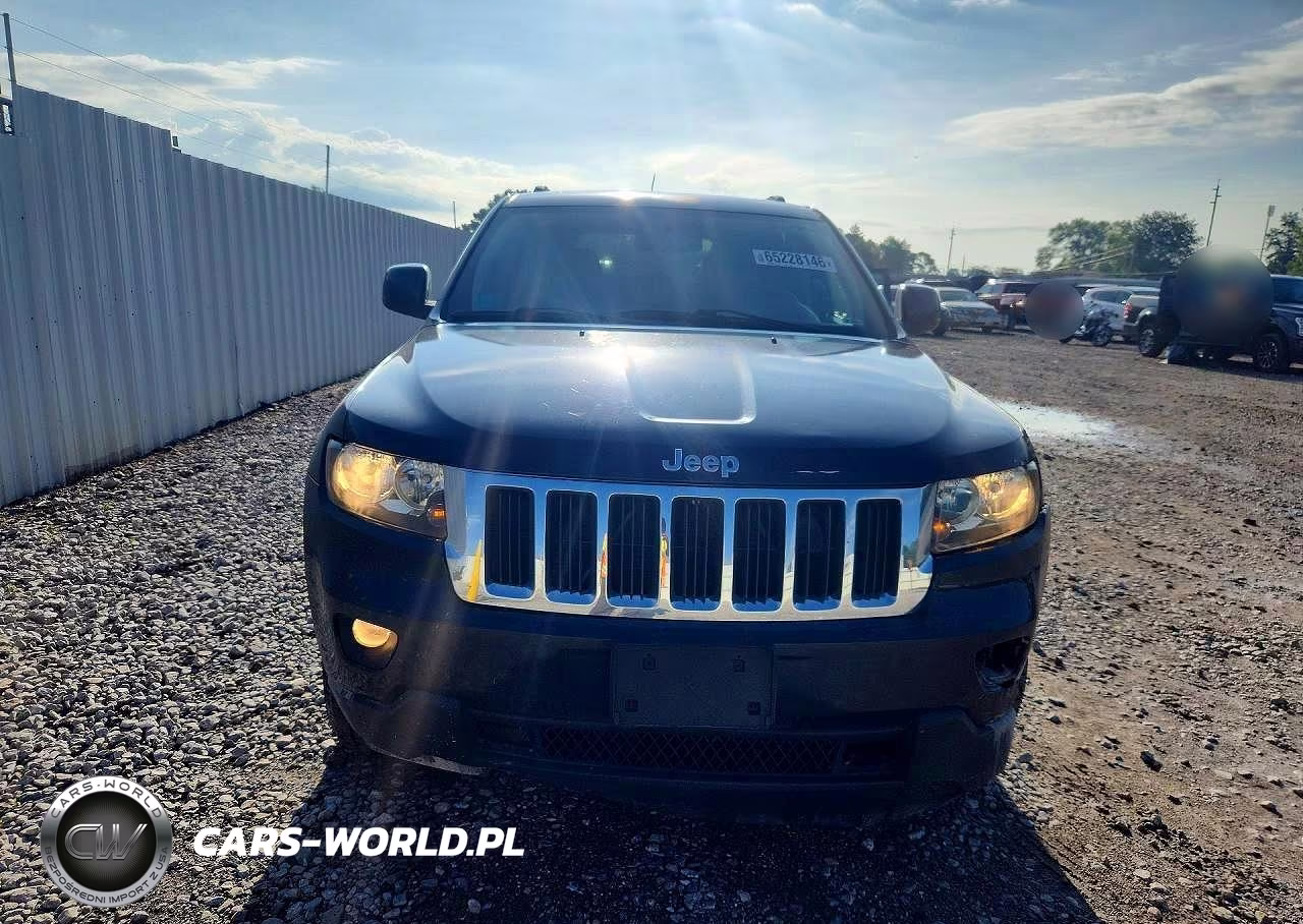 2013 Jeep Grand Cherokee Laredo VIN:1C4RJFAG8DC503265 - 5