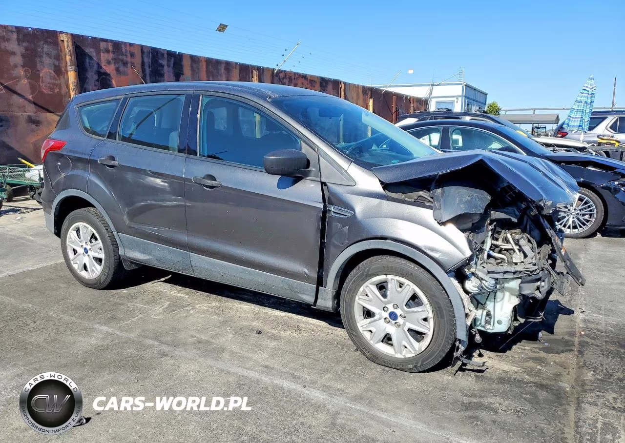2015 Ford Escape S VIN:1FMCU0F72FUB49867 - 4