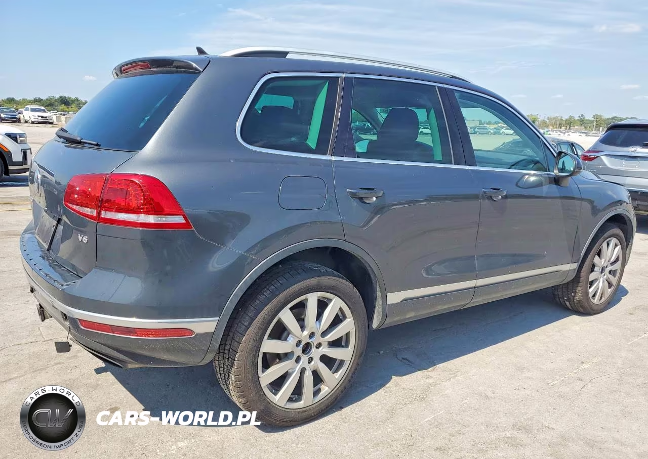 2015 Volkswagen Touareg V6 VIN:WVGEF9BP8FD005561 - 3