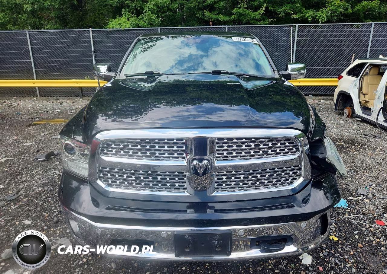 2016 Ram 1500 Laramie VIN:1C6RR7NT4GS171946 - 5