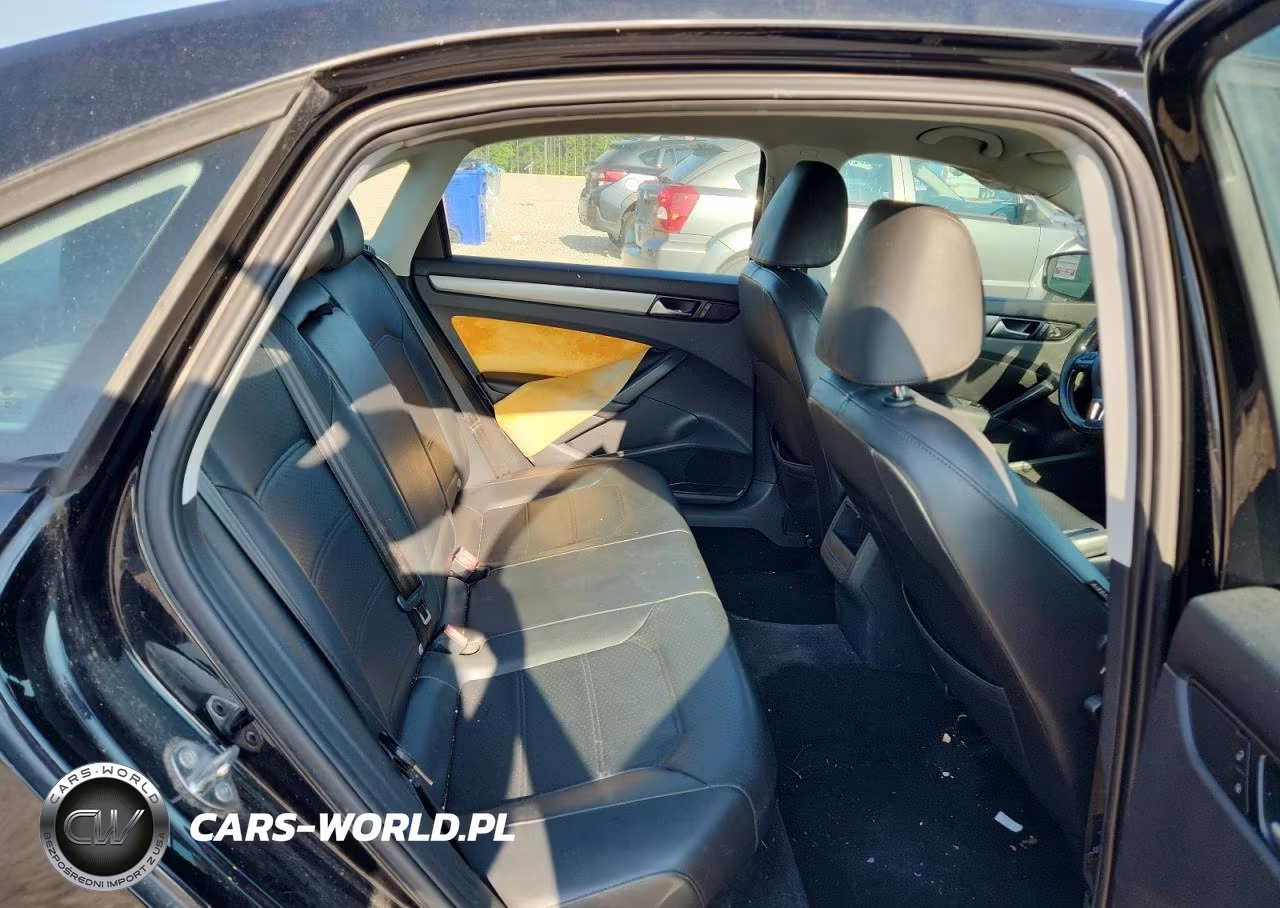 2015 Volkswagen Passat S VIN:1VWAT7A37FC054865 - 10
