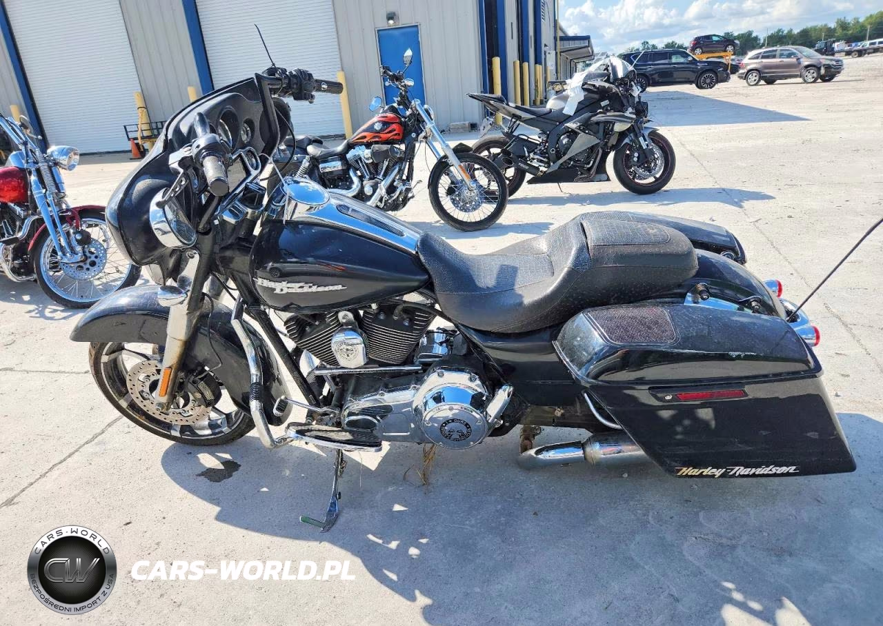 2011 Harley-Davidson Flhx VIN:1HD1KB416BB651930 - 3