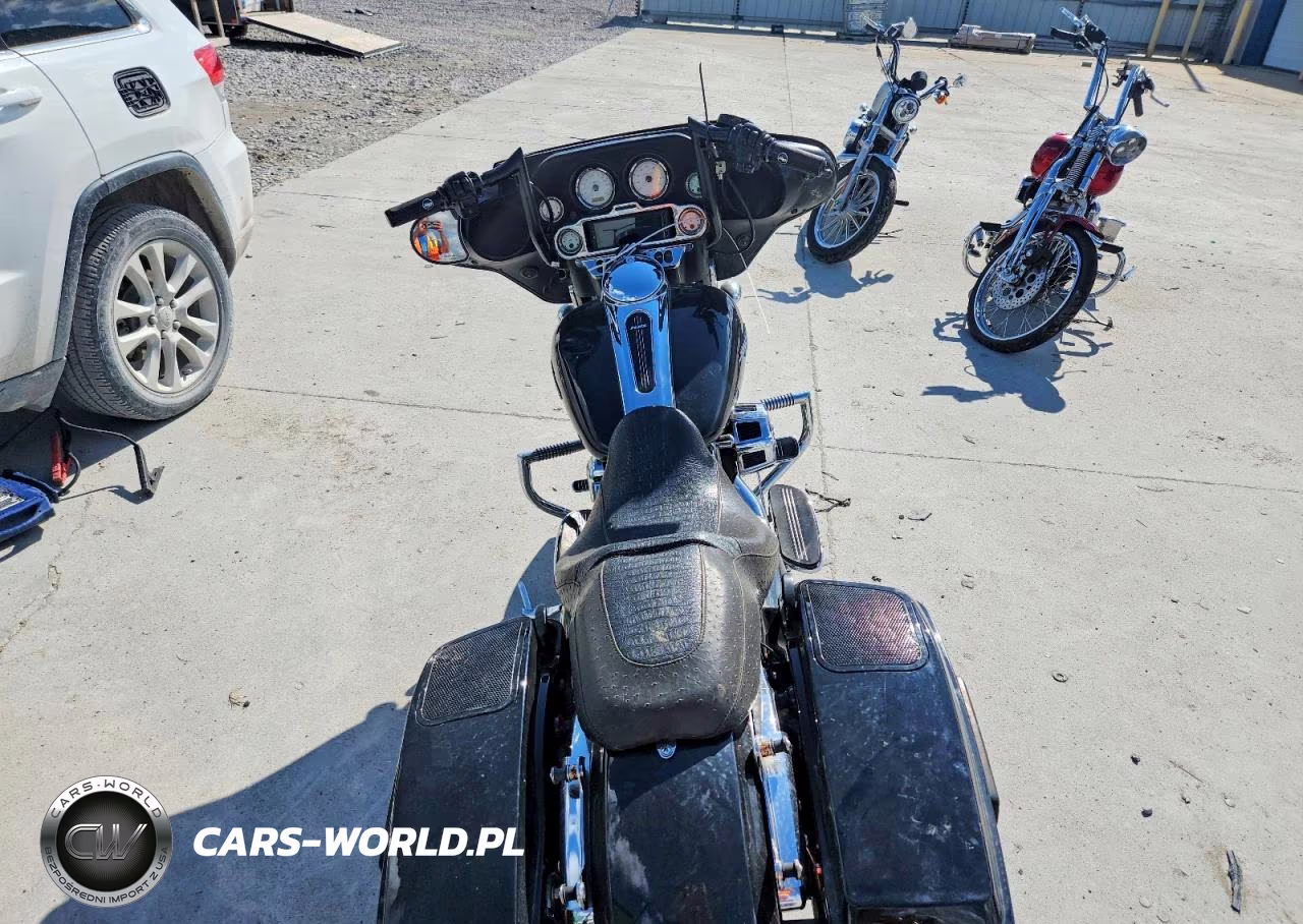 2011 Harley-Davidson Flhx VIN:1HD1KB416BB651930 - 6
