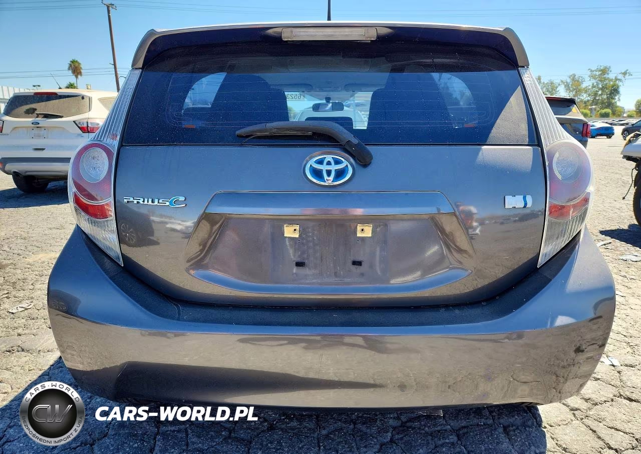 2014 Toyota Prius C One VIN:JTDKDTB3XE1560146 - 6