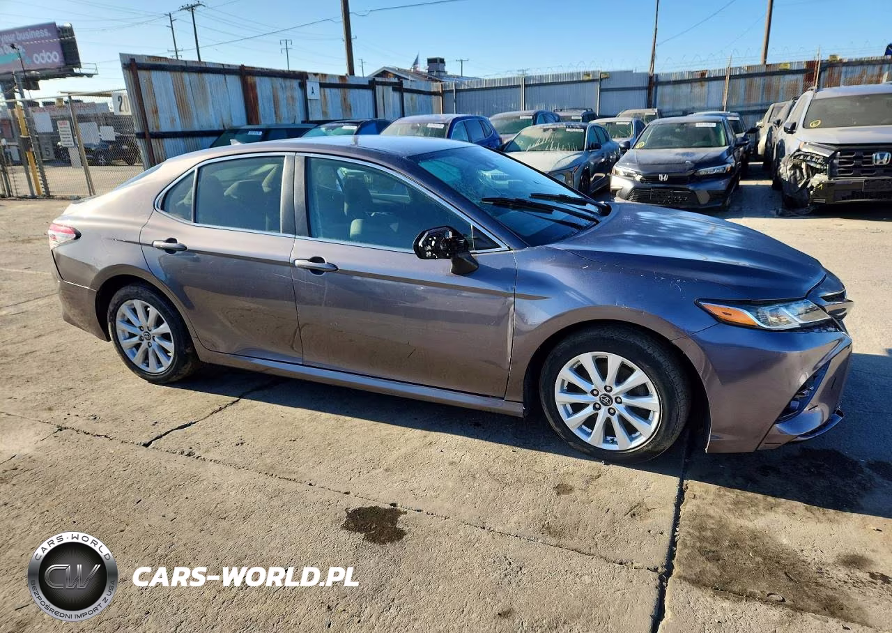 2019 Toyota Camry Le VIN:4T1B11HK1KU708900 - 4