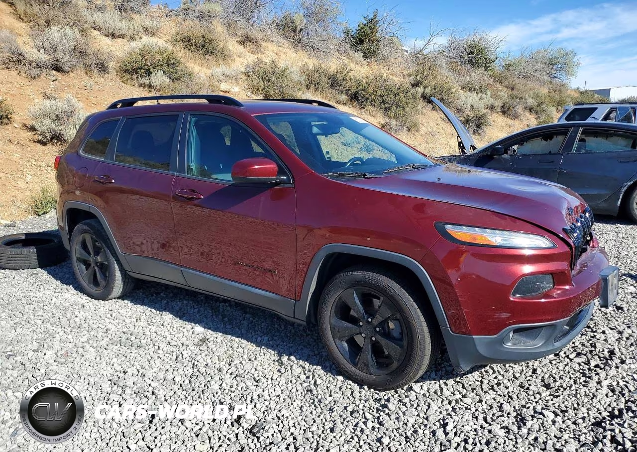 2018 Jeep Cherokee Latitude VIN:1C4PJLCX1JD621263 - 4