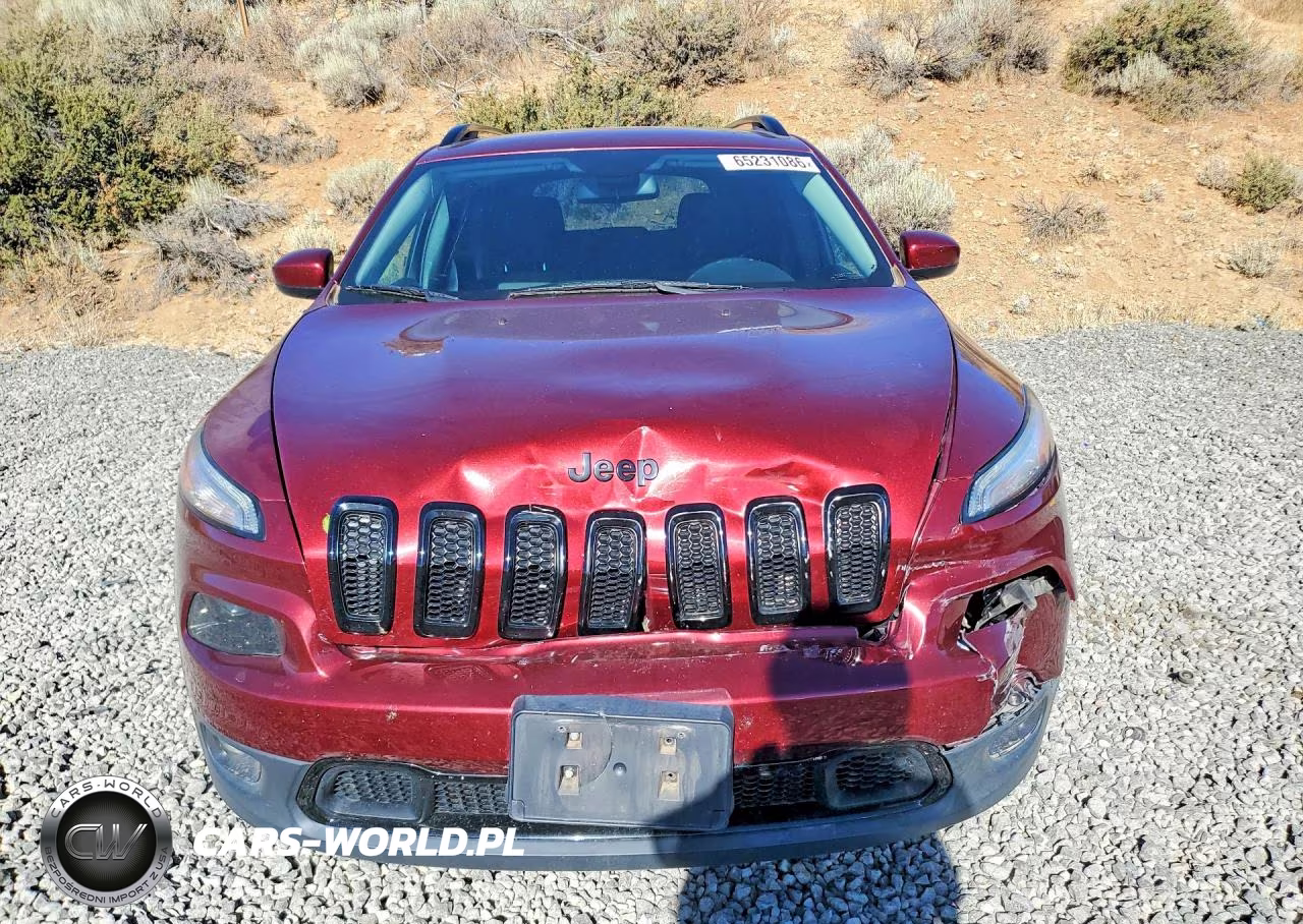 2018 Jeep Cherokee Latitude VIN:1C4PJLCX1JD621263 - 5