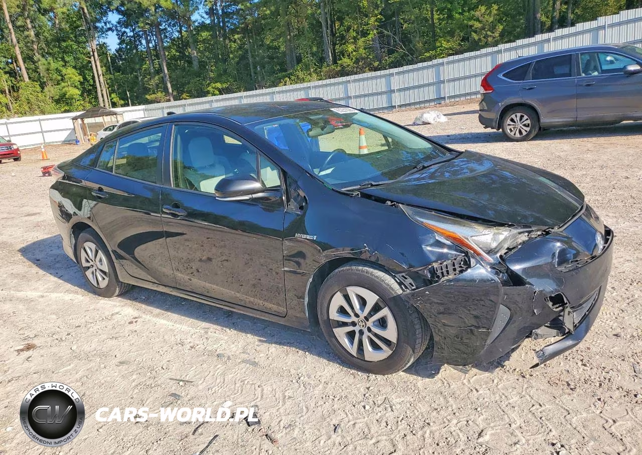 2016 Toyota Prius Three VIN:JTDKARFU2G3522562 - 4