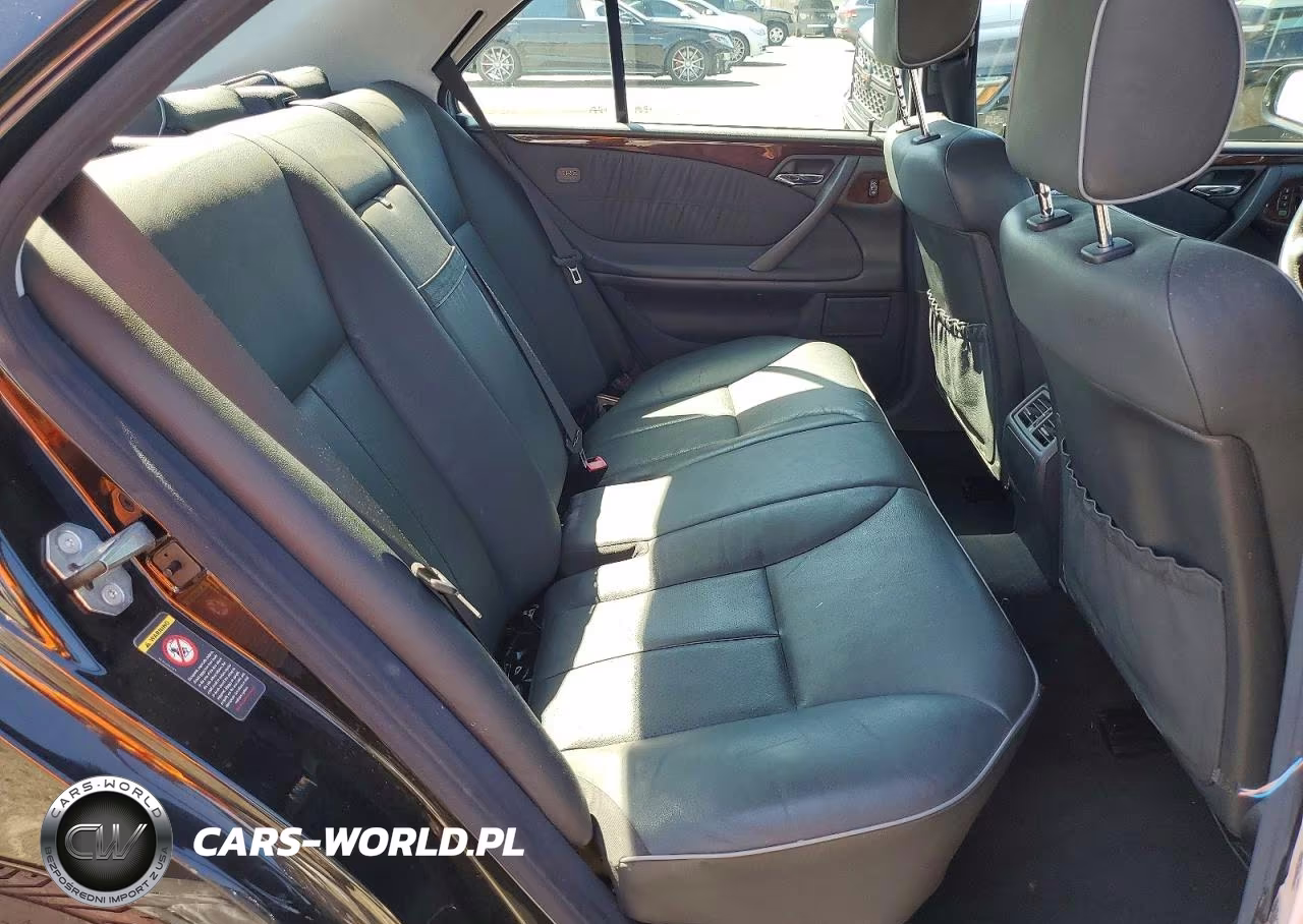 2000 Mercedes-Benz E 320 VIN:WDBJF65G1YA966874 - 10