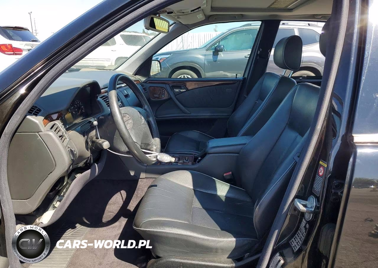 2000 Mercedes-Benz E 320 VIN:WDBJF65G1YA966874 - 7