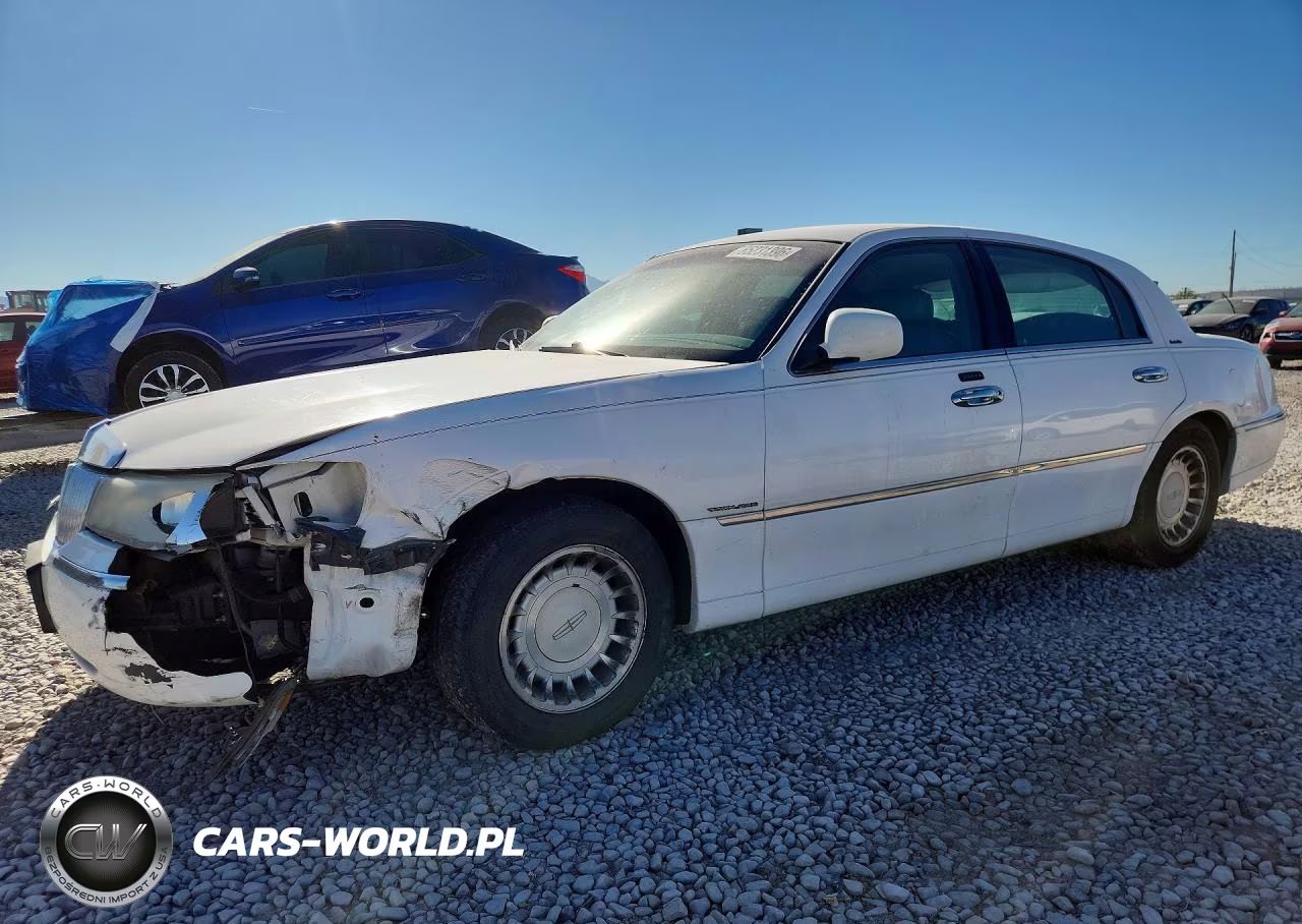 2001 Lincoln Town Car Executive