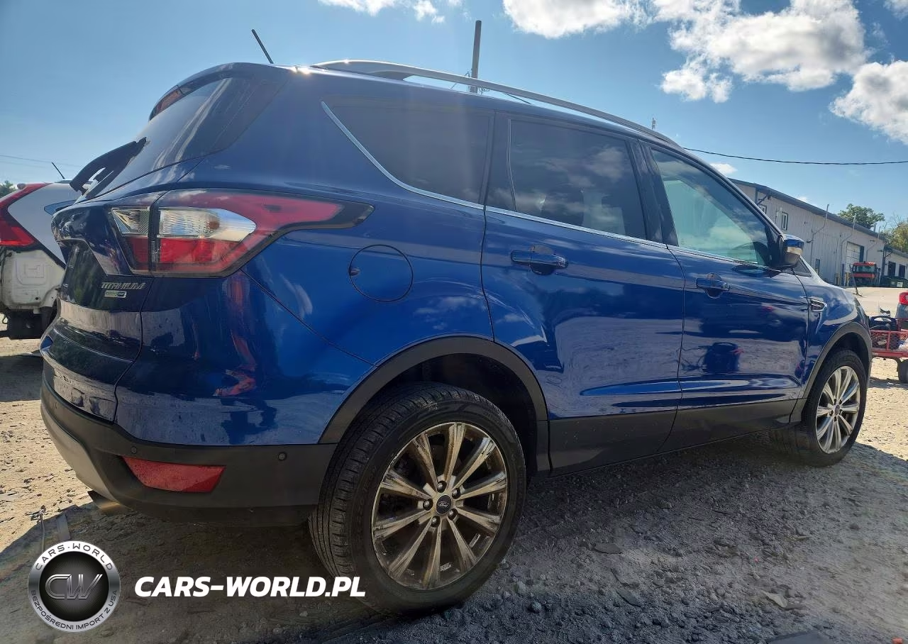 2018 Ford Escape Titanium VIN:1FMCU9J9XJUA77077 - 3