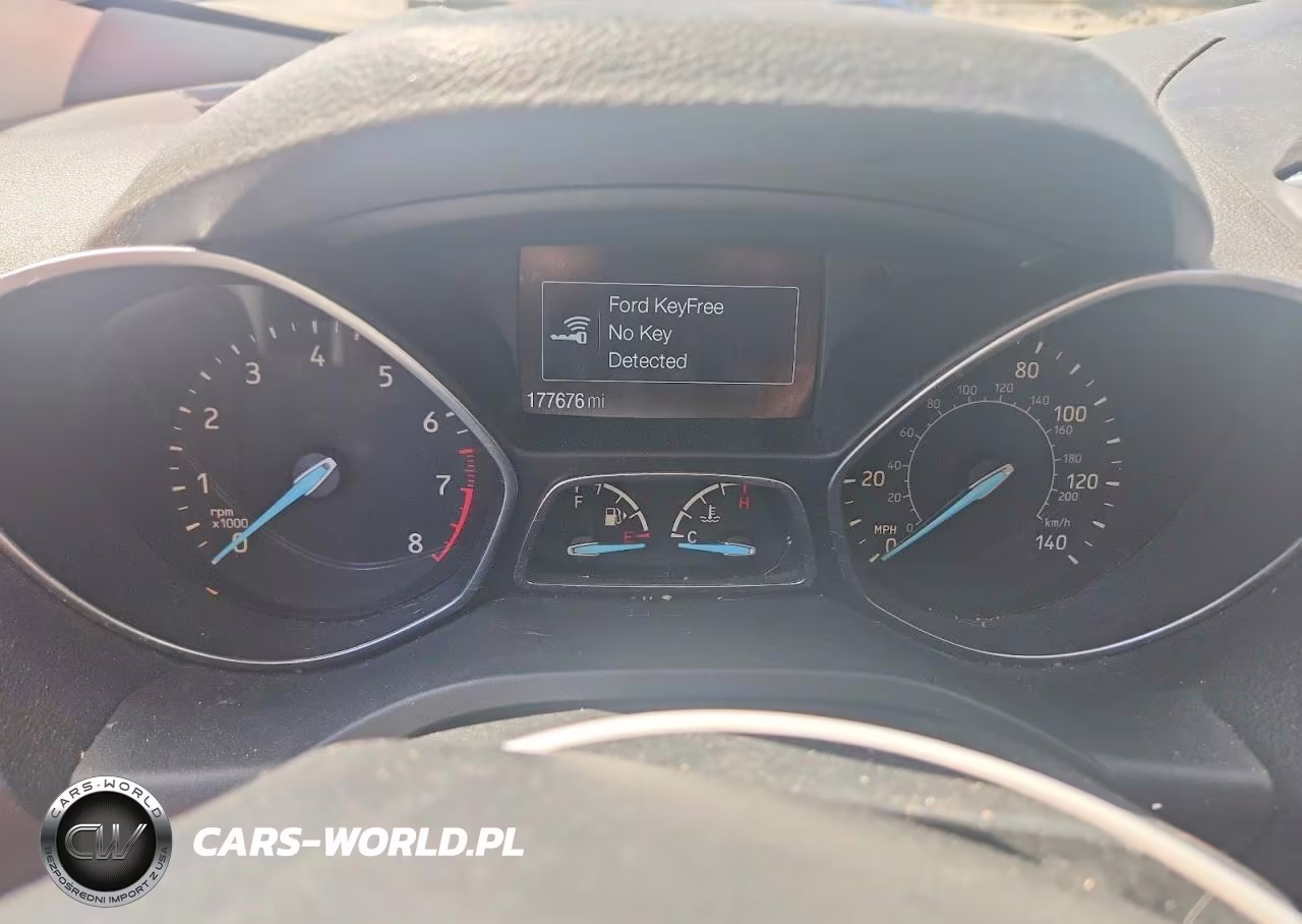 2018 Ford Escape Titanium VIN:1FMCU9J9XJUA77077 - 9