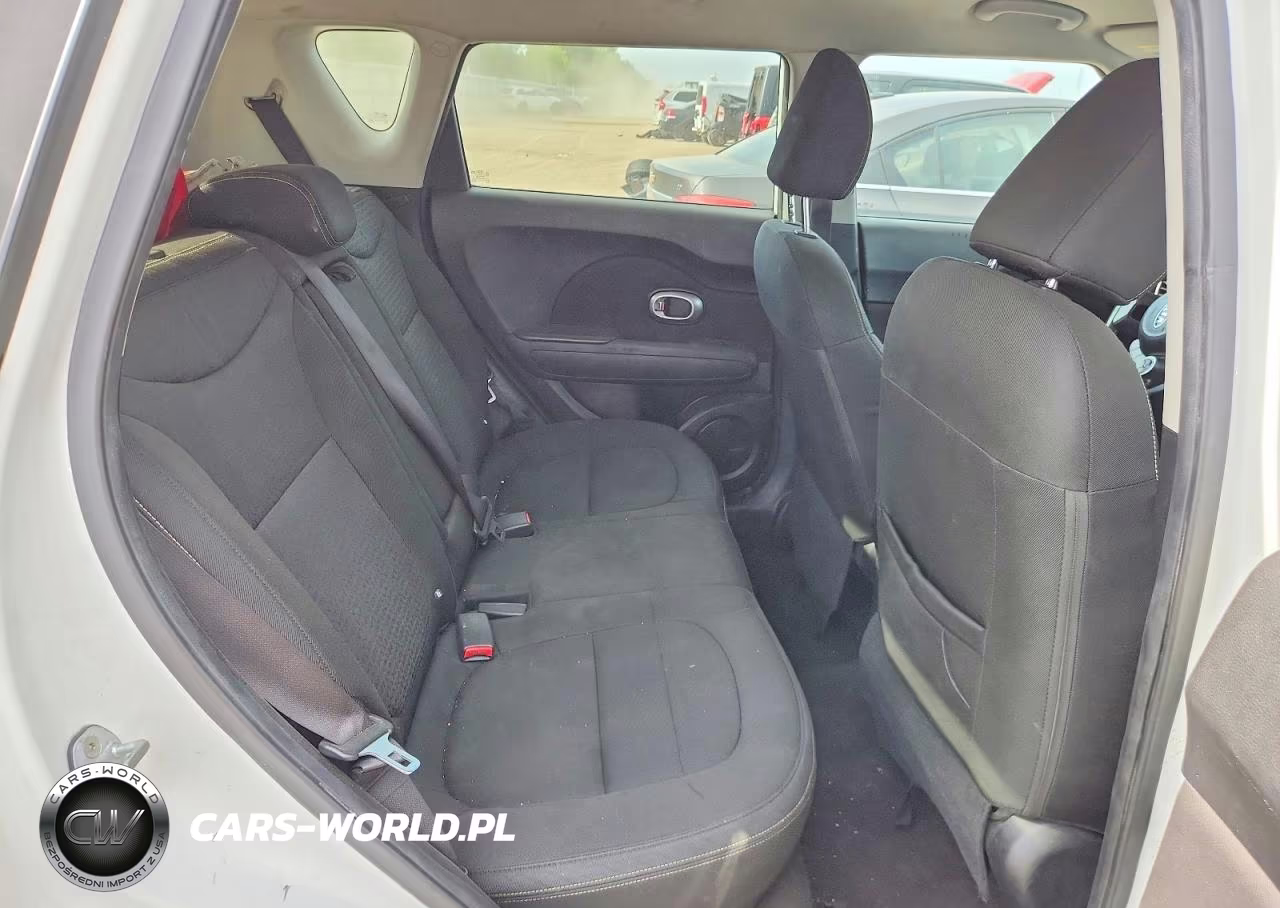 2015 Kia Soul + VIN:KNDJP3A52F7788324 - 10