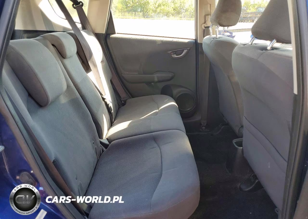 2012 Honda Fit VIN:JHMGE8G35CC034175 - 10